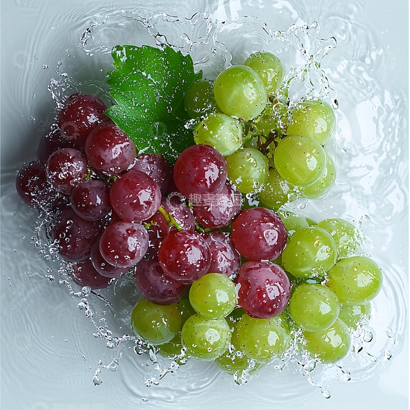高清大图下载【趣麦麦图】红绿葡萄水花飞溅