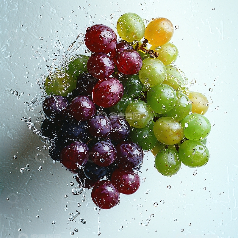 高清大图下载【趣麦麦图】水花飞溅的葡萄