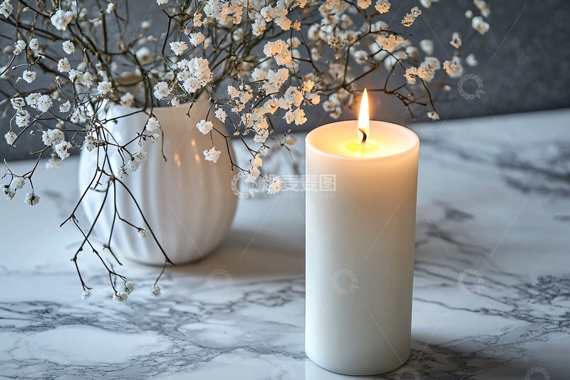 高清大图下载【趣麦麦图】白色蜡烛与白色小花