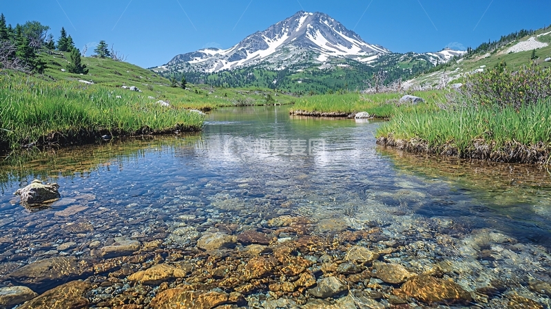 高清大图下载【趣麦麦图】高山流水绿草地