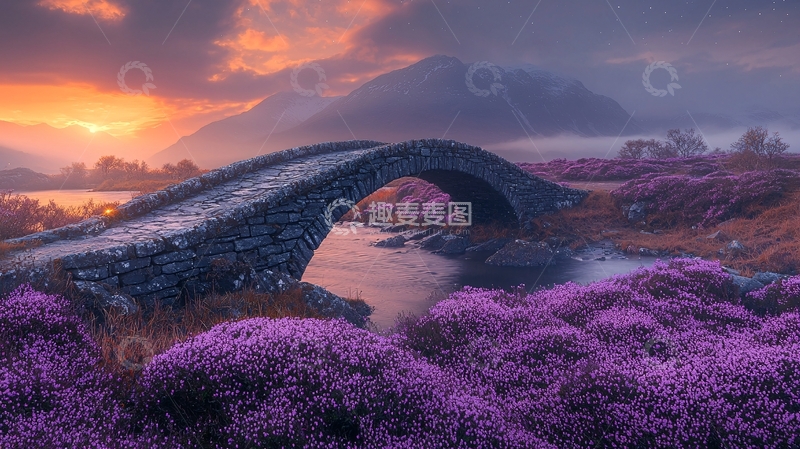 高清大图下载【趣麦麦图】日出时分雾气中的石拱桥