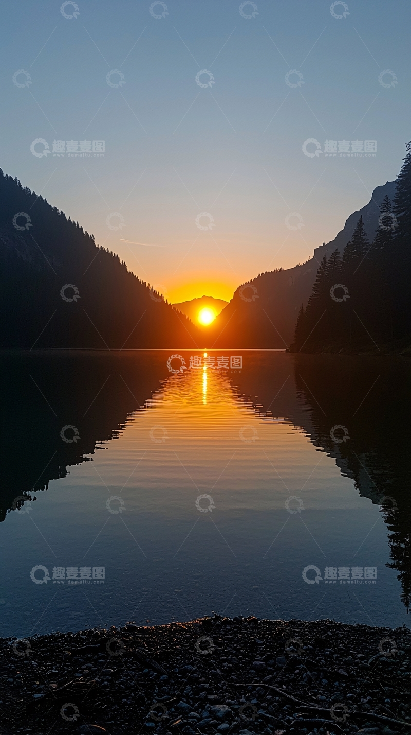 高清大图下载【趣麦麦图】山谷日出湖面倒影