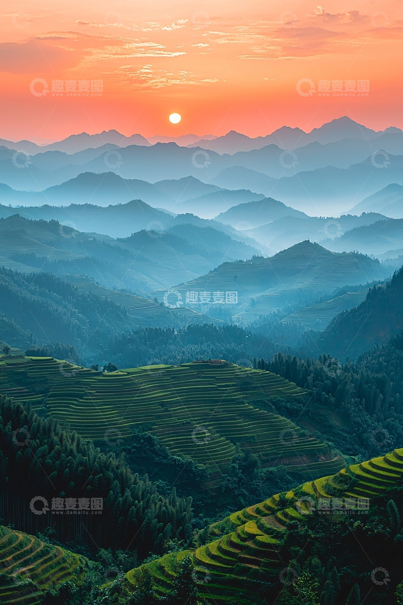 高清大图下载【趣麦麦图】日出山峦梯田景色