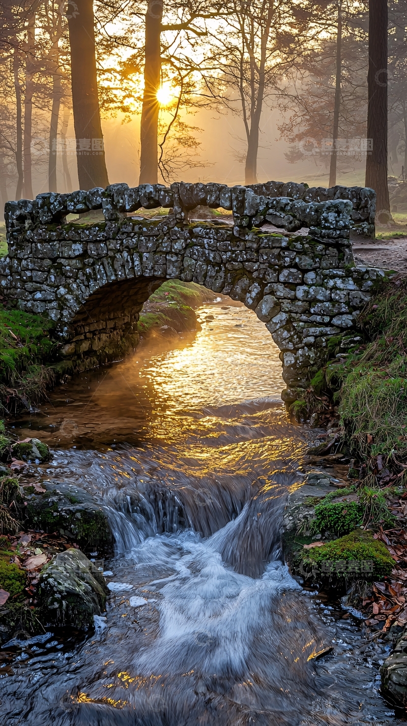 高清大图下载【趣麦麦图】清晨雾气石桥流水