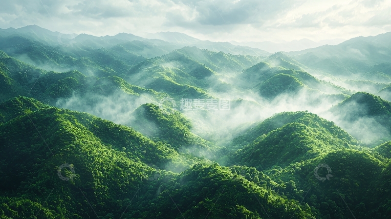 高清大图下载【趣麦麦图】雾气缭绕的山峦