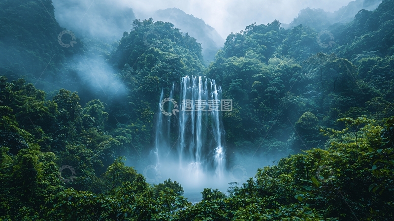 高清大图下载【趣麦麦图】雾气缭绕的瀑布