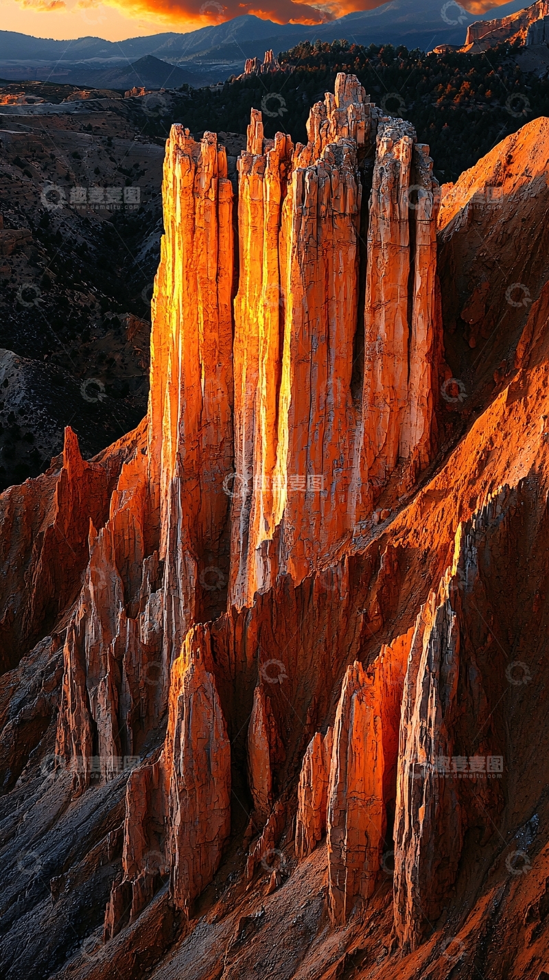 高清大图下载【趣麦麦图】壮丽的峡谷岩石日落景色