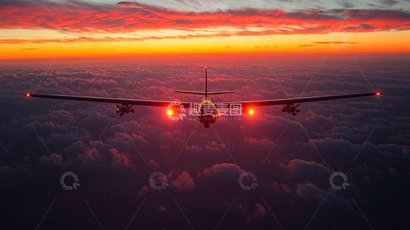 高清大图下载【趣麦麦图】夕阳下飞行的军用飞机