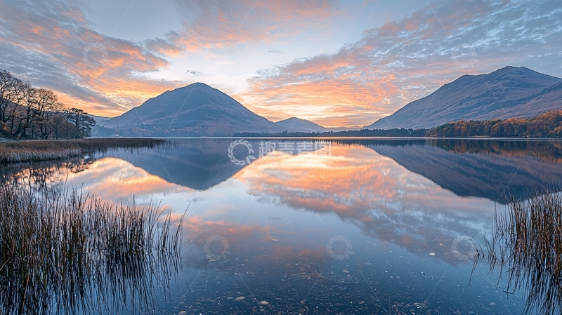 高清大图下载【趣麦麦图】平静湖面山峰倒影
