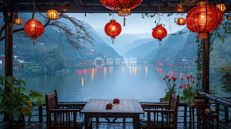 高清大图下载【趣麦麦图】雾气朦胧山间湖景