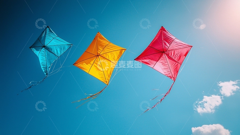 高清大图下载【趣麦麦图】蓝天白云下三只风筝