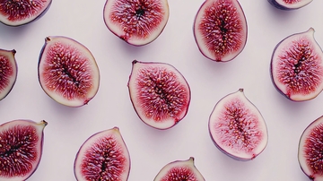 无缝拼接的紫色无花果切片