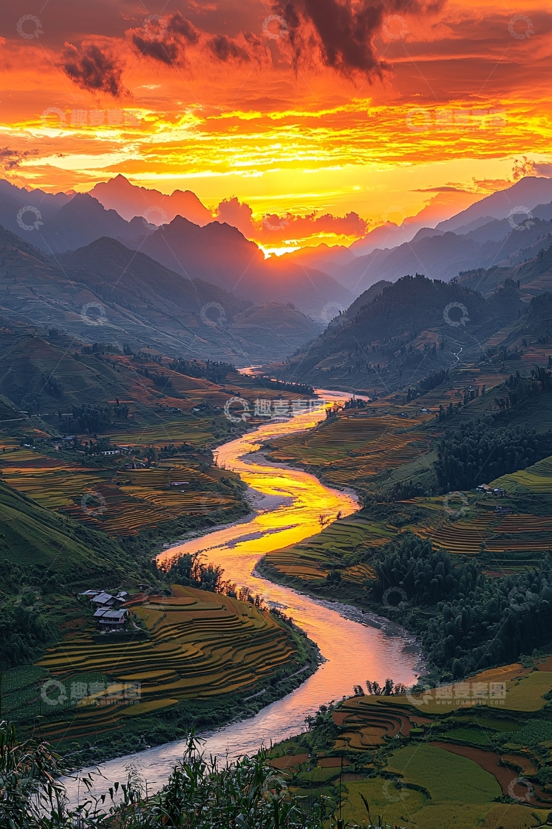 高清大图下载【趣麦麦图】壮丽山河的日落