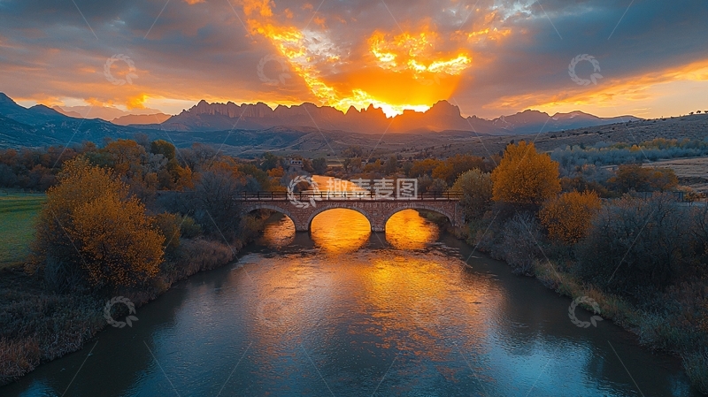 高清大图下载【趣麦麦图】壮丽日出下的桥梁与河流