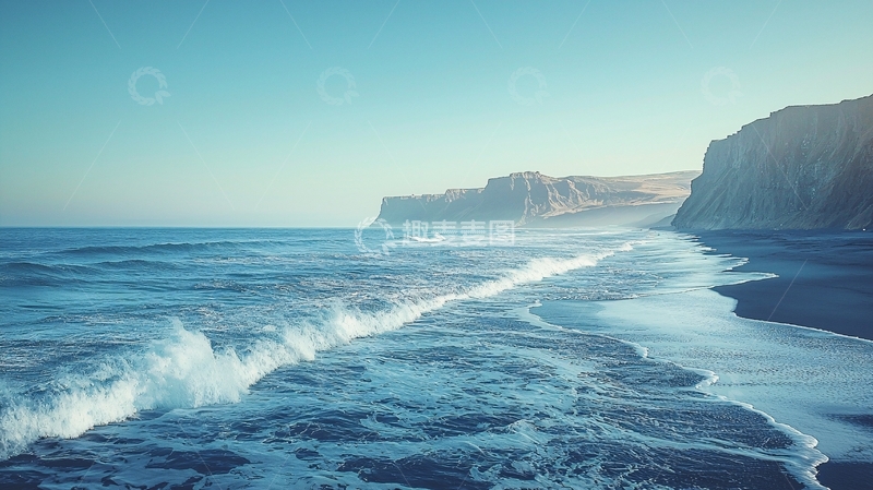 高清大图下载【趣麦麦图】海浪拍打黑色沙滩