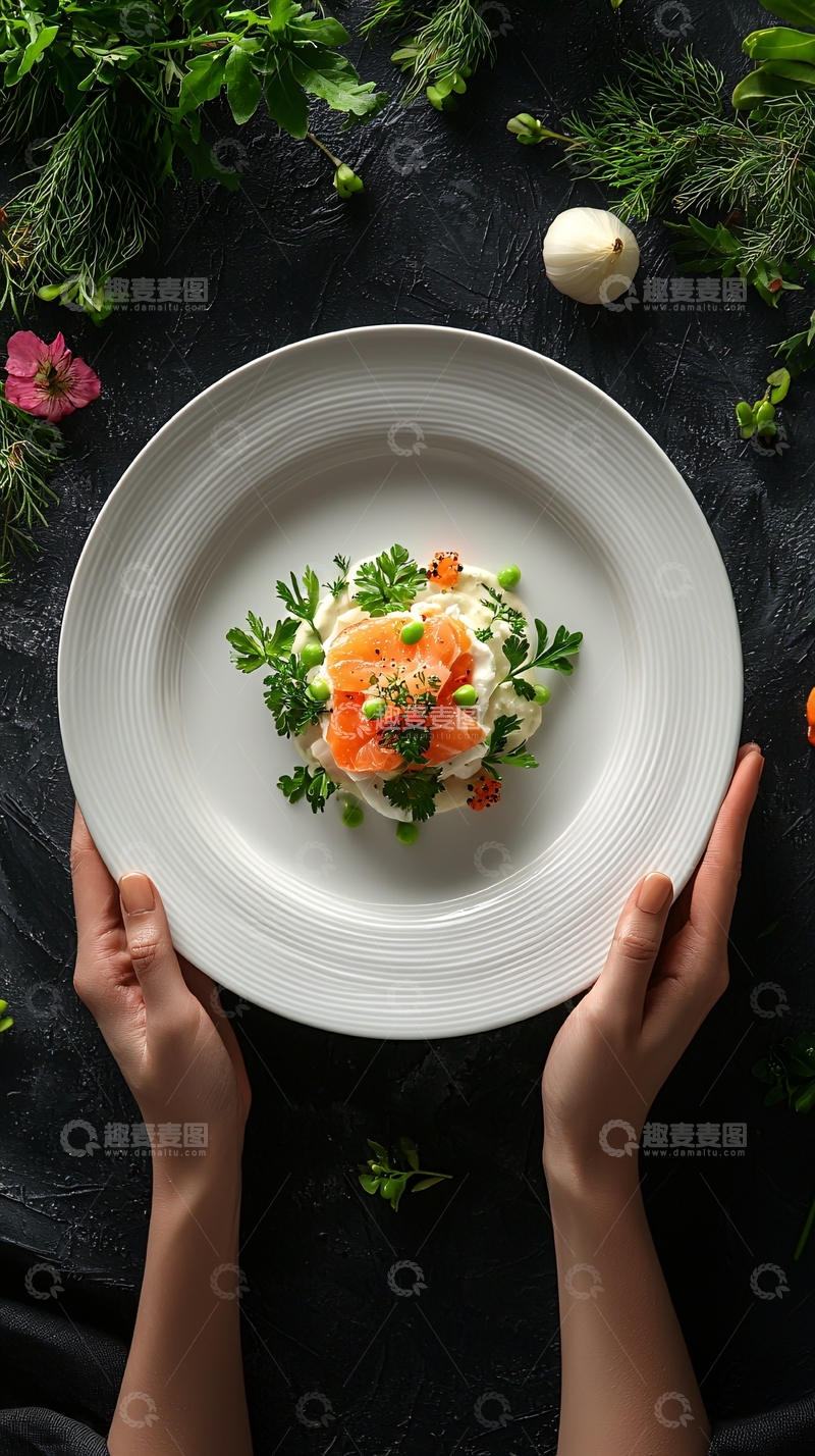 美味三文鱼配菜