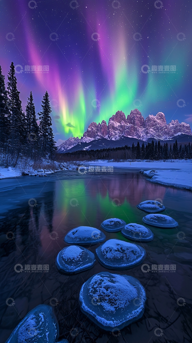 高清大图下载【趣麦麦图】极光下的雪山冰面