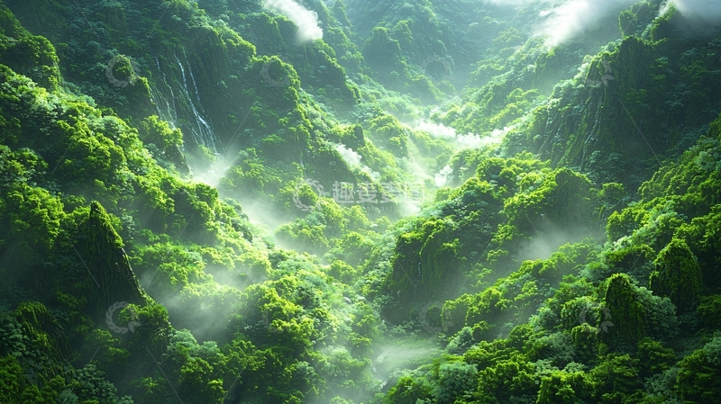 高清大图下载【趣麦麦图】雾气缭绕的绿色山谷