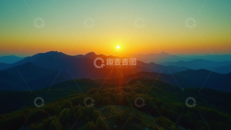 高清大图下载【趣麦麦图】山脉日出景色