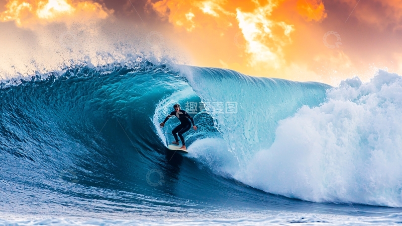 高清大图下载【趣麦麦图】冲浪者在巨浪中穿梭