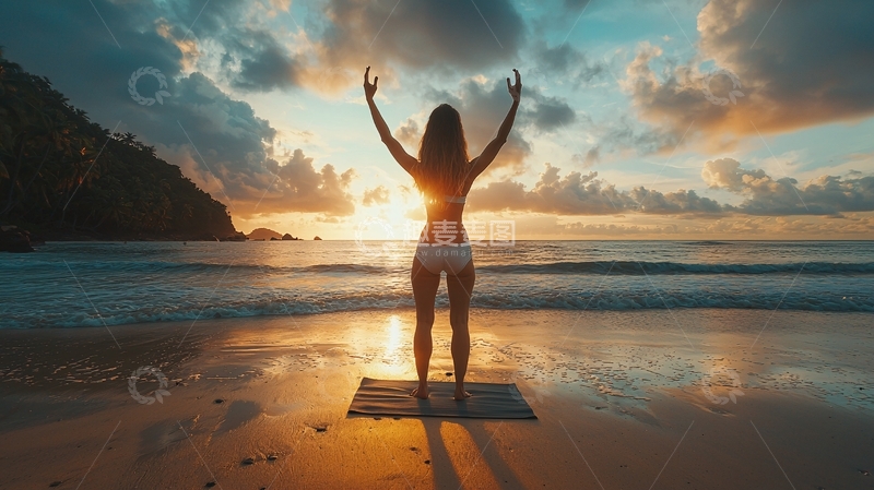 高清大图下载【趣麦麦图】日出沙滩瑜伽