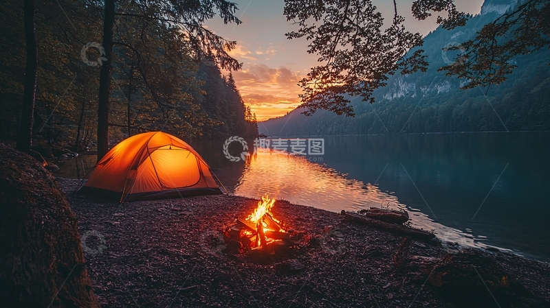 高清大图下载【趣麦麦图】湖边营地篝火晚霞