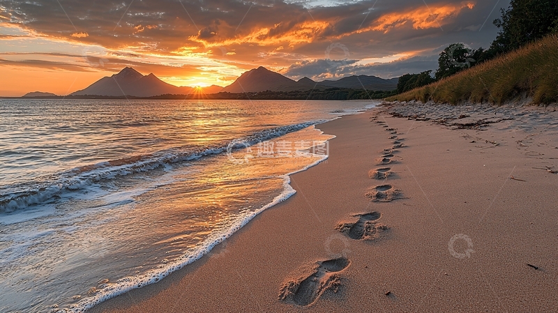 高清大图下载【趣麦麦图】日落海滩足迹