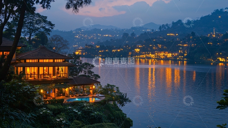 高清大图下载【趣麦麦图】湖边别墅夜景