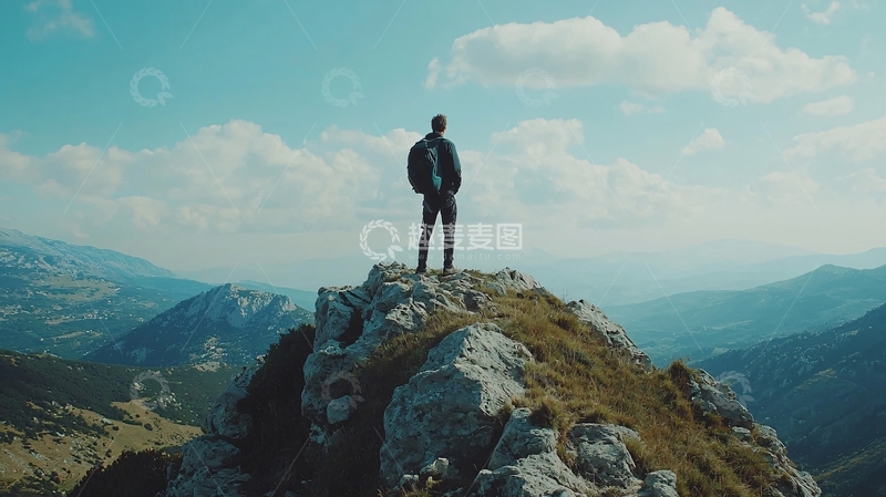 高清大图下载【趣麦麦图】山顶眺望远方