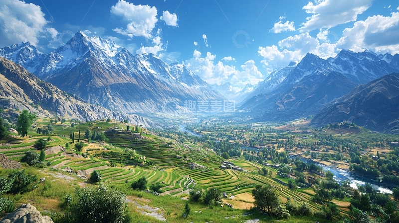 高清大图下载【趣麦麦图】雪山环绕的绿色山谷