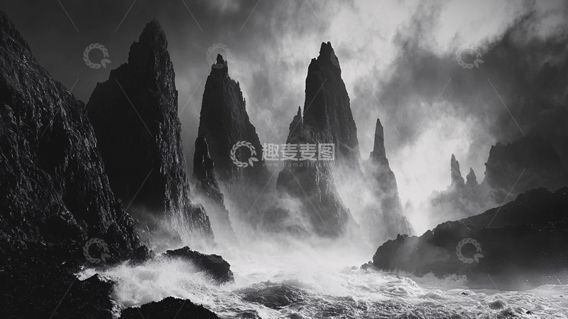 高清大图下载【趣麦麦图】暴风雨中的黑色礁石