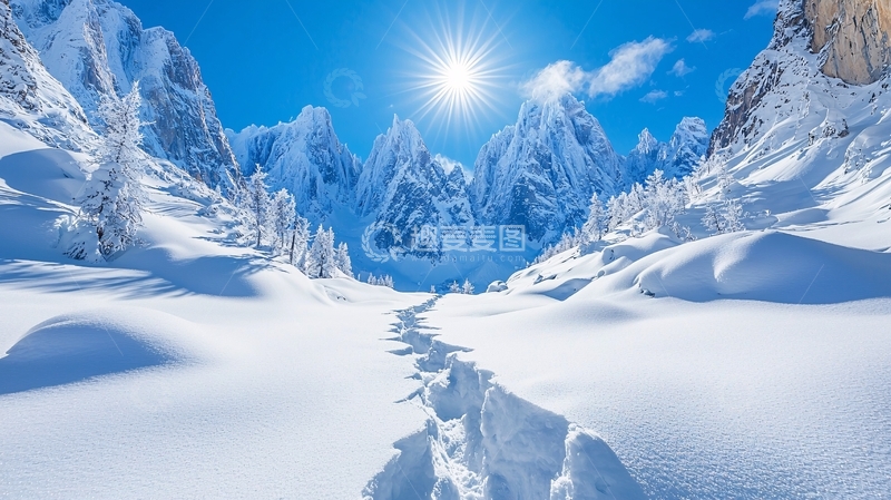 高清大图下载【趣麦麦图】雪山峡谷阳光下的足迹