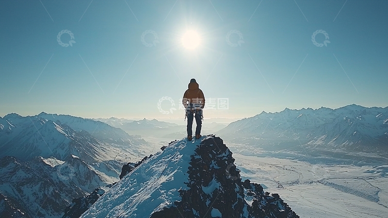高清大图下载【趣麦麦图】山顶上的孤独身影
