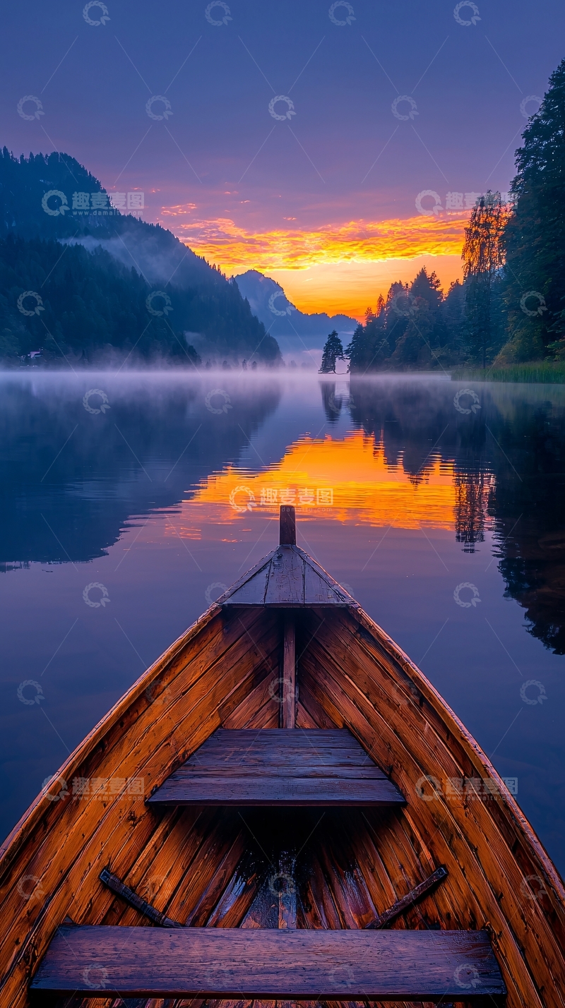高清大图下载【趣麦麦图】清晨湖面木船日出