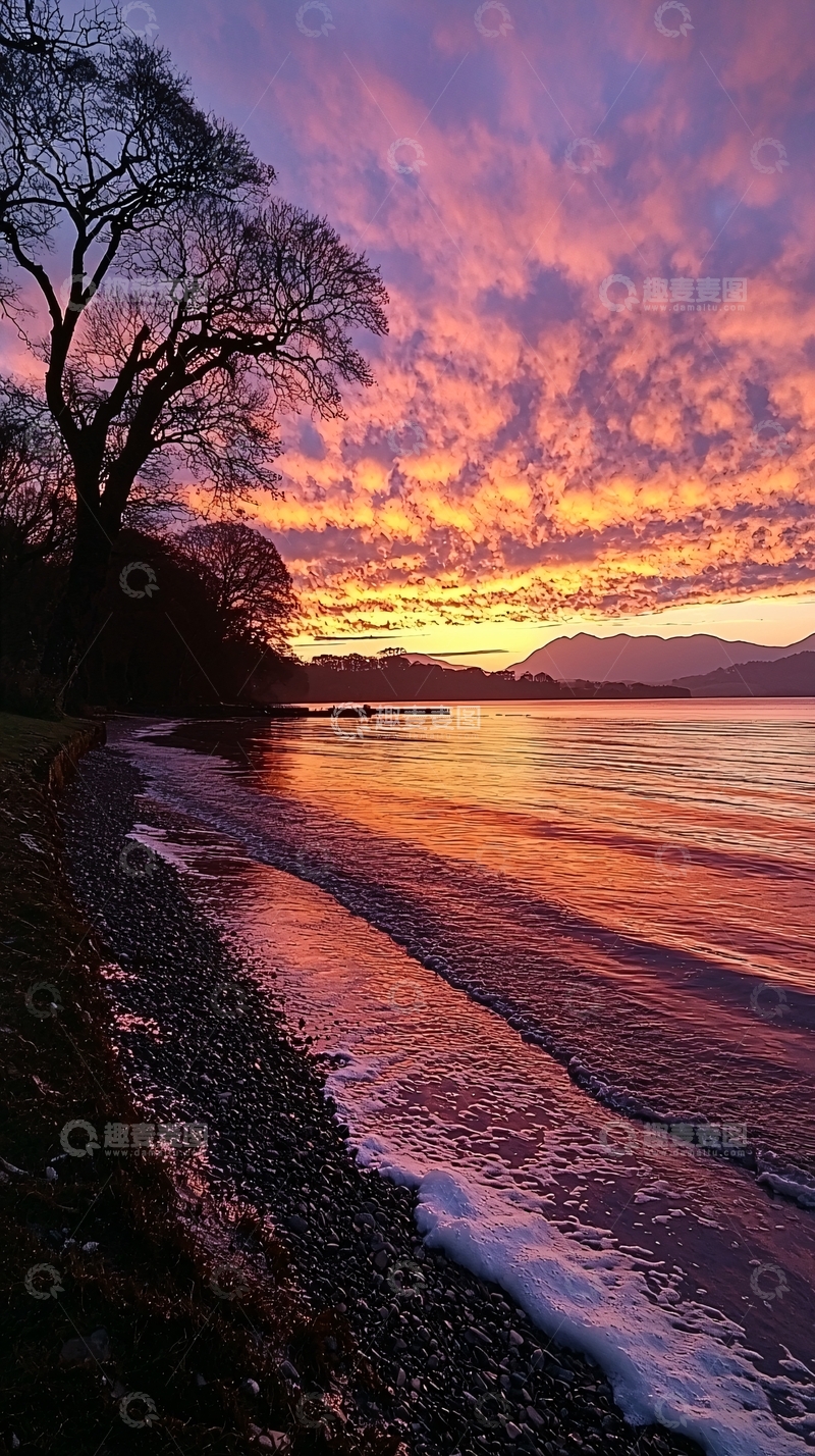 高清大图下载【趣麦麦图】落日余晖下的湖边景色