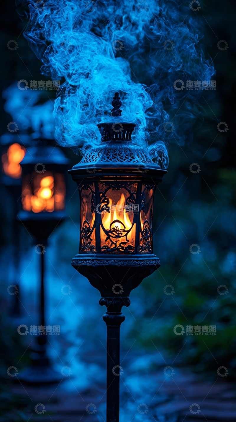 高清大图下载【趣麦麦图】燃烧火焰的古董灯笼