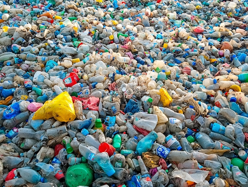 高清大图下载【趣麦麦图】塑料污染废品