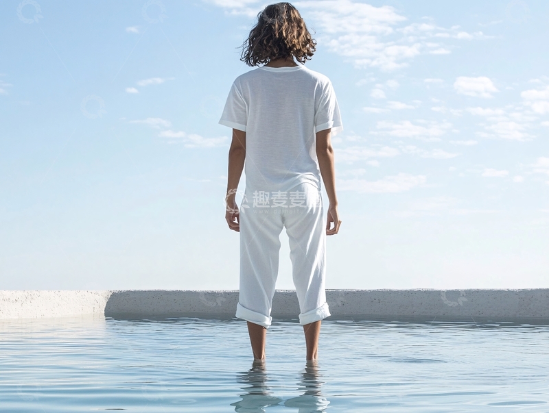 高清大图下载【趣麦麦图】衬衫在水中