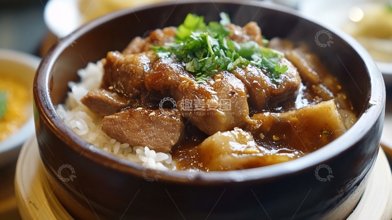高清大图下载【趣麦麦图】五香兔肉炖饭