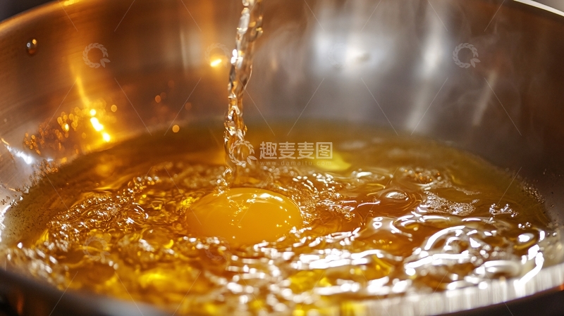 高清大图下载【趣麦麦图】热油煎蛋过程