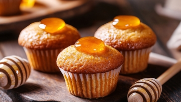 网红食品蜂蜜小蛋糕1