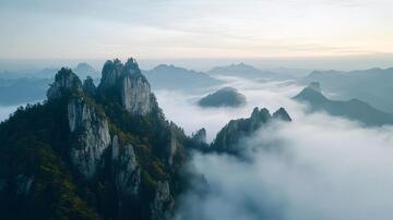 狼牙山晨雾云雾晨雾风光