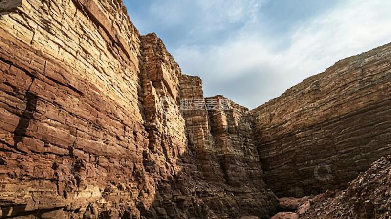 高清大图下载【趣麦麦图】红岩层叠山脉日落