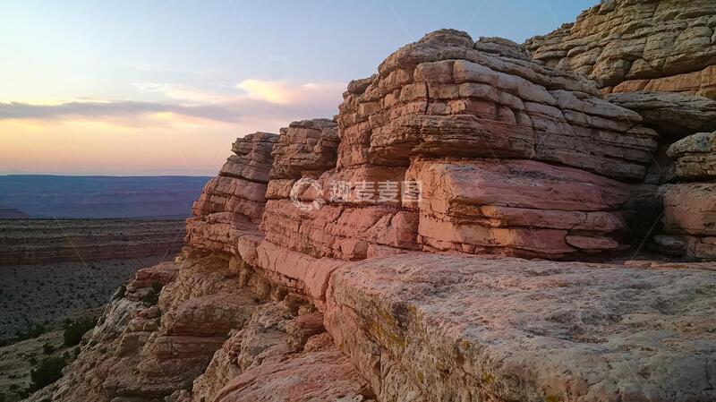 高清大图下载【趣麦麦图】山崖烽燧傍晚