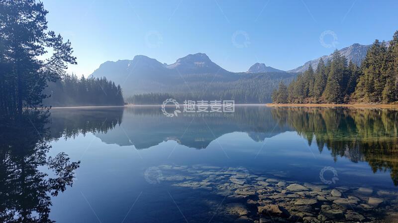 高清大图下载【趣麦麦图】湖光山色映朝晖