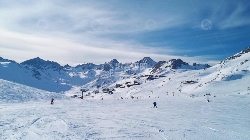 高清大图下载【趣麦麦图】瑞士滑雪场全景雪山瑞士