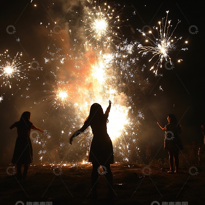 高清大图下载【趣麦麦图】放烟花的少女3
