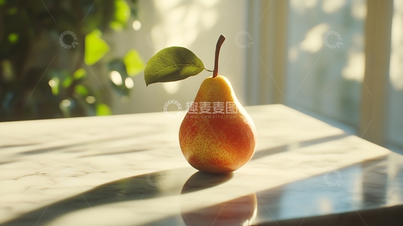 高清大图下载【趣麦麦图】-整颗梨子置石桌