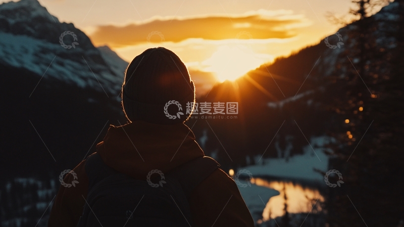 高清大图下载【趣麦麦图】看日出的游客