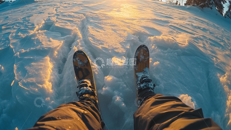 高清大图下载【趣麦麦图】过雪山的鞋